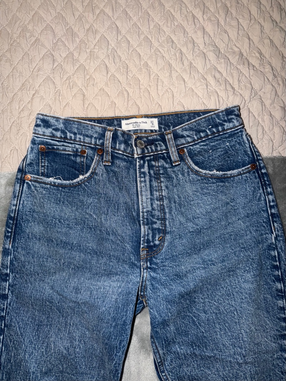 Abercrombie & Fitch The Skinny High Rise Jeans